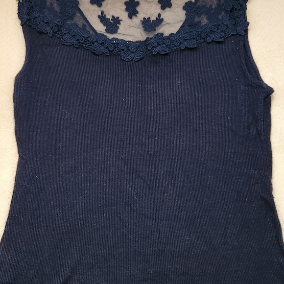 E by Eloise Tank Top - Picture 2 of 3